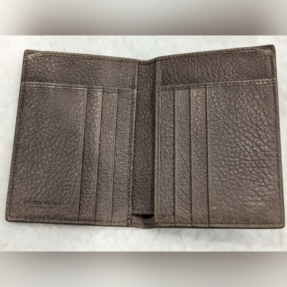 Bottega Veneta Men's Taupe Leather Wallet with Mustard Yellow Intrecciato Detail - Picture 3 of 5